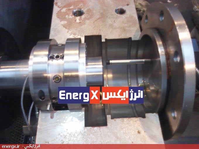 سنسور مجاورتی (Proximity) بنتلینوادا که توسط گروه انرژایکس در انتهای شفت کمسرعت یک کمپرسور سانتریفیوژ نصب شده است. سنسور مجاورتی (Proximity) بنتلینوادا که توسط گروه انرژایکس در انتهای شفت کمسرعت یک کمپرسور سانتریفیوژ نصب شده است.